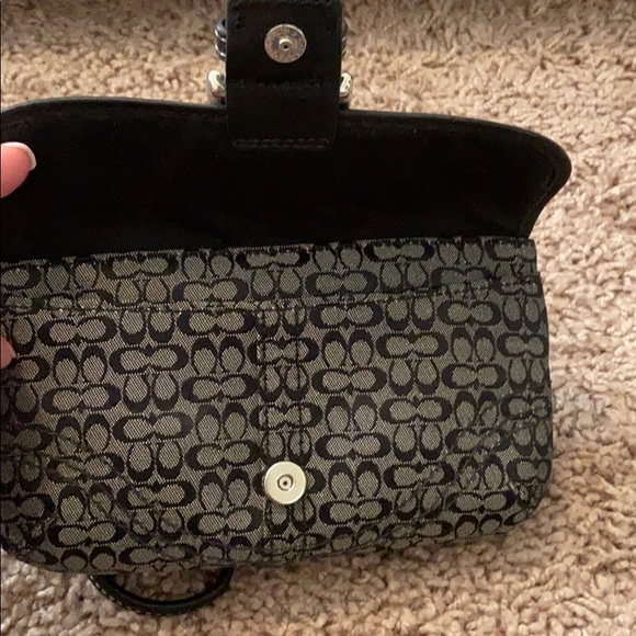 Coach wristlet - Picture 2 of 3